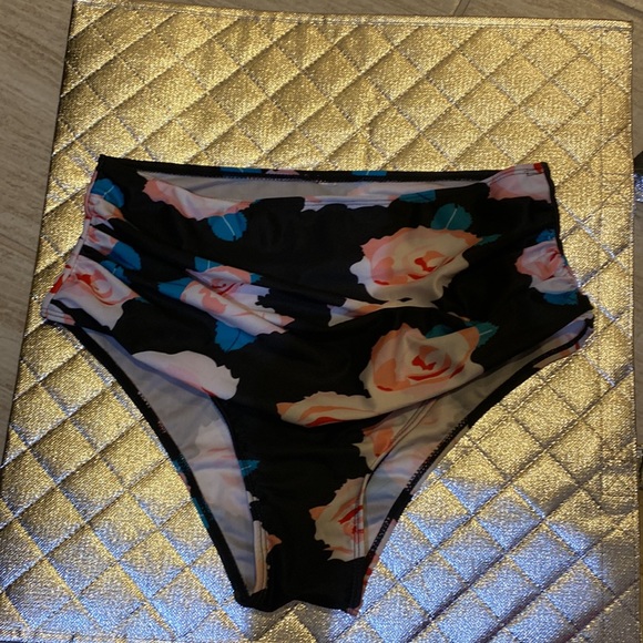 Tempt Me Retro Halter Push Up Bikini Set X-LARGE - Picture 2 of 7